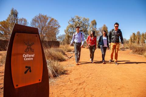 2895f9ff8be44167823b7b1ad797b29f131482 35 Heading to the cultural centre at Uluru TNT med