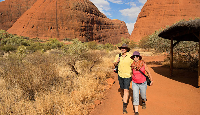 4 day 3 night outback escapeuluru kata tjuta kings canyon emu run experience1