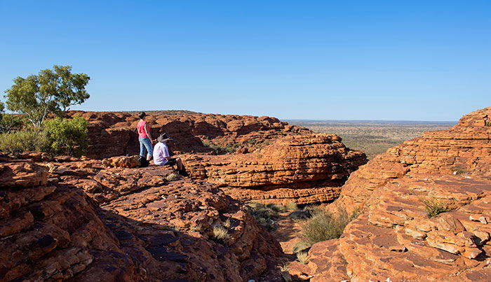 4 day 3 night outback escapeuluru kata tjuta kings canyon emu run experience4