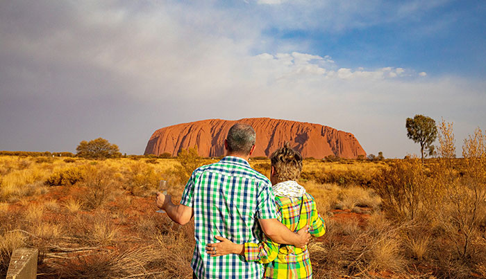 4 day 3 night outback escapeuluru kata tjuta kings canyon emu run experience5