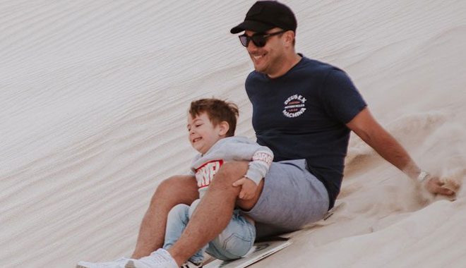 45 mins 4WD Sandunes & sandboarding Adventure 2