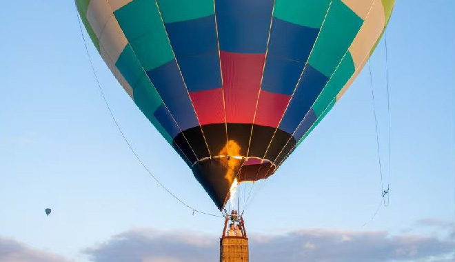 Balloon Aloft 05
