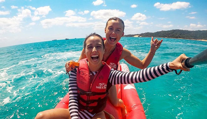 Banana Boat Rides tangalooma 03 WEB