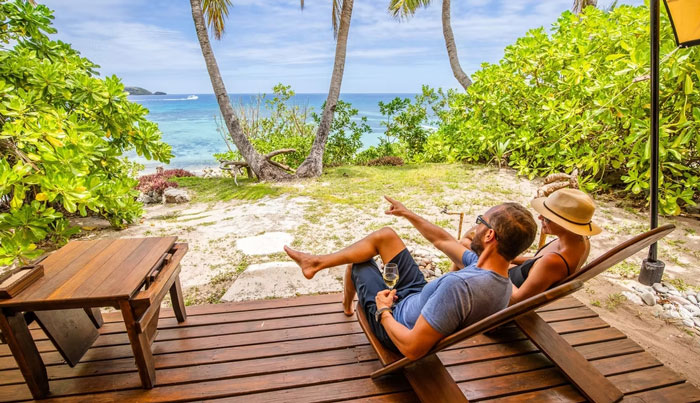 Barefoot Kuata Island Resort WEB 03