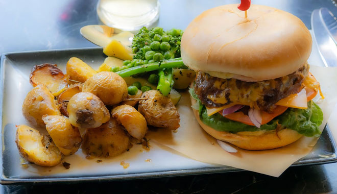 Bruny Island Safaris premium wine tour 084