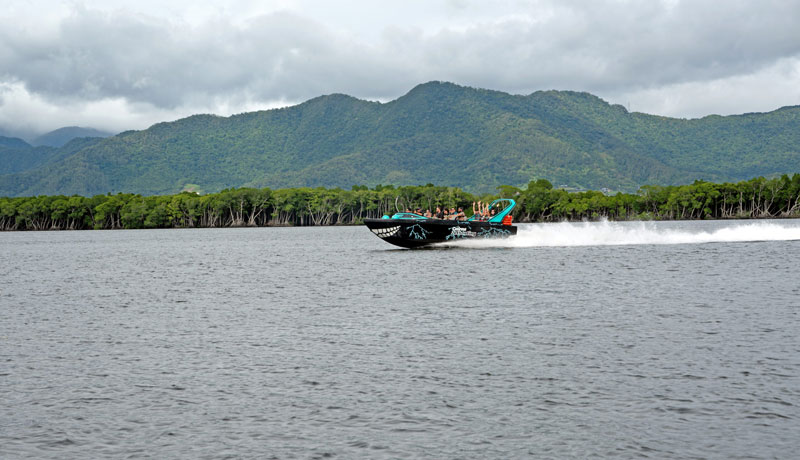 CAIRNS JETBOAT 015