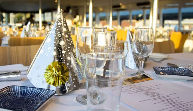 Captain Cook Indulgence Cruise4