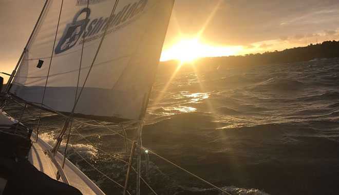 Champagne Sailing Sydney1