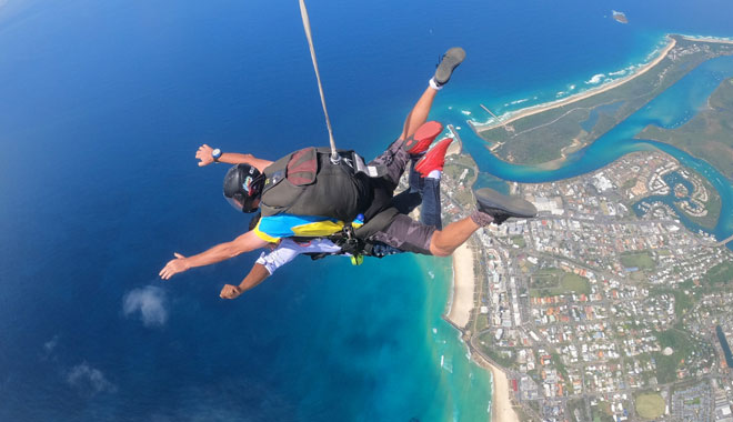 GC SKYDIVE 001