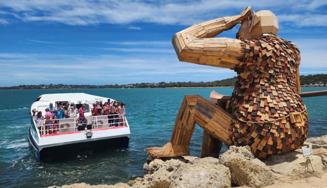 GIANT & DOLPHIN SIGHTSEEING CRUISE 003