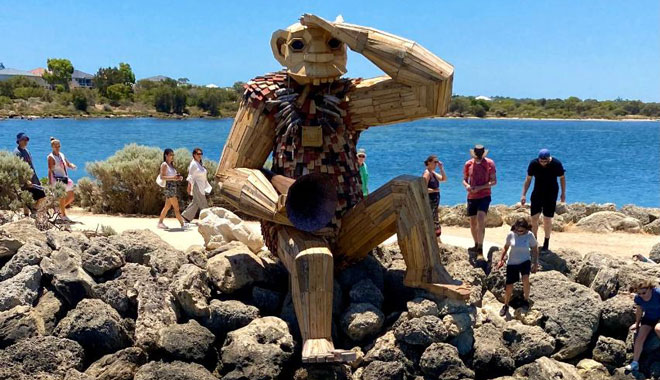 GIANT & DOLPHIN SIGHTSEEING CRUISE 004