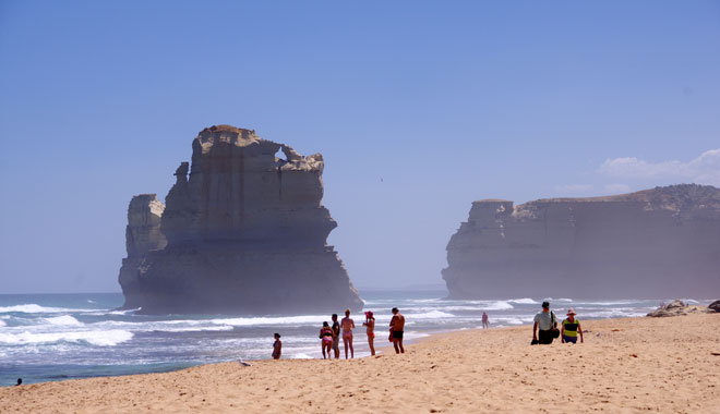 GREAT OCEAN ROAD BEACH
