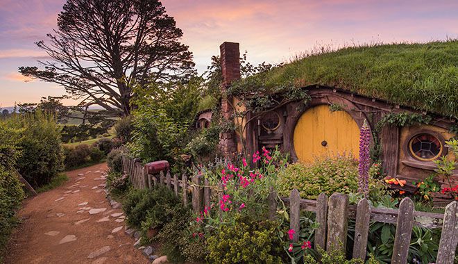 Hobbiton Movie Set 28