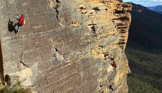 Intermediate Abseiling (6)