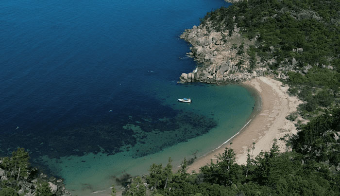 MAGNETIC ISLAND ADVENTURER TOUR 030