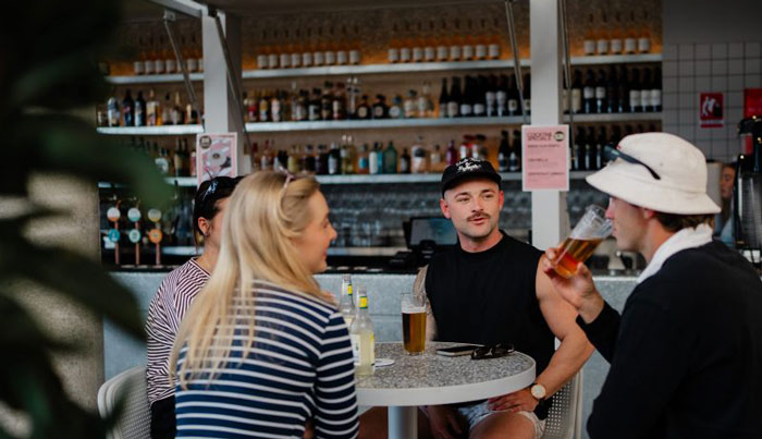 MAGNETIC ISLAND PUB CRAWL WEB 001