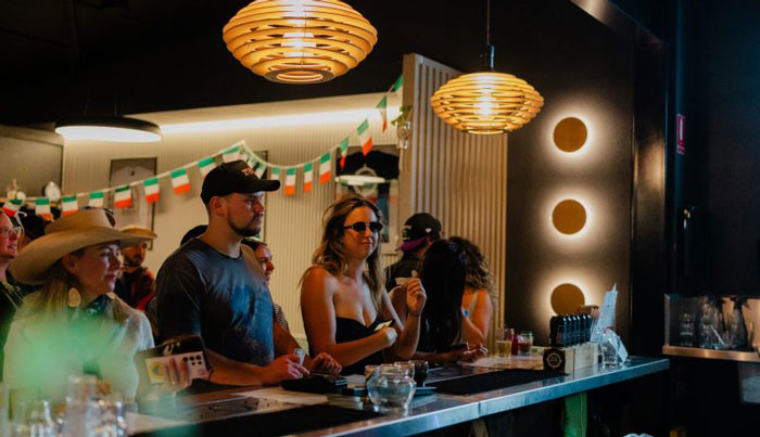 MAGNETIC ISLAND PUB CRAWL WEB 006