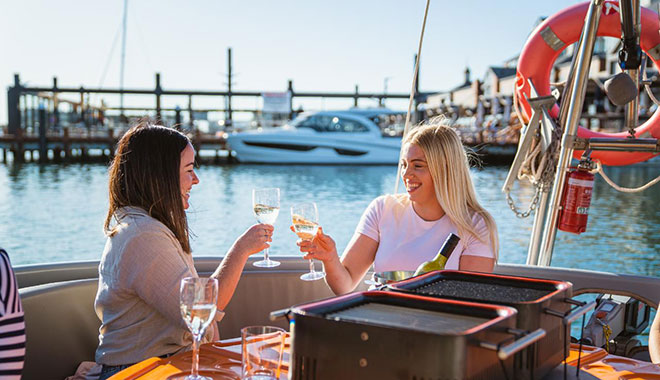 Mandurah BBQ Boats Large Maximum 10 people (3)