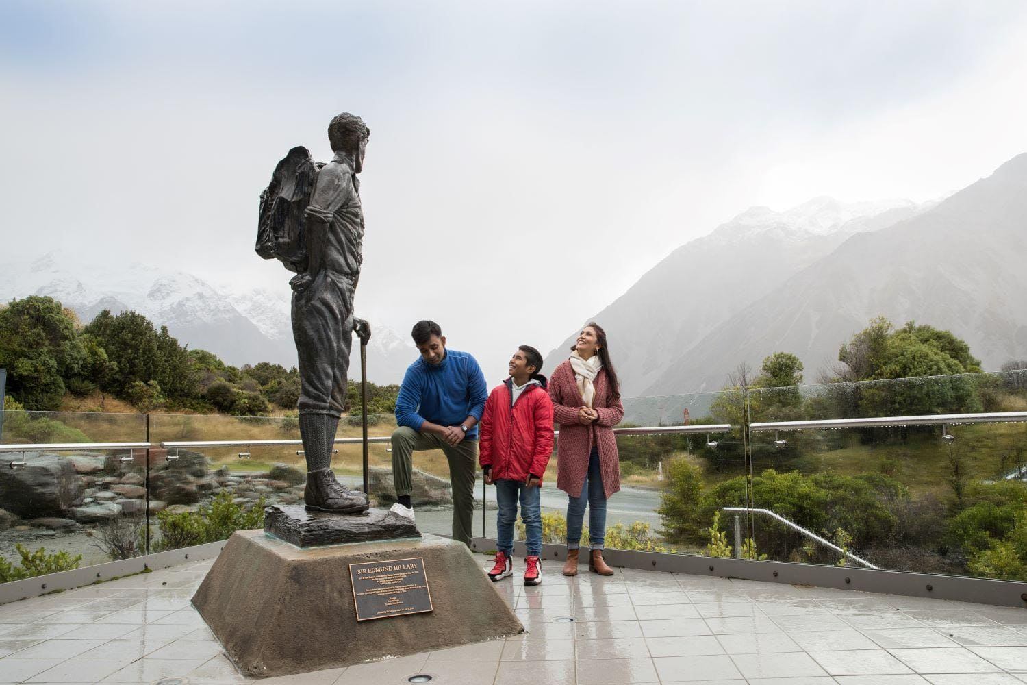 Mt Cook Day Tour    Queenstown to Christchurch  (2)