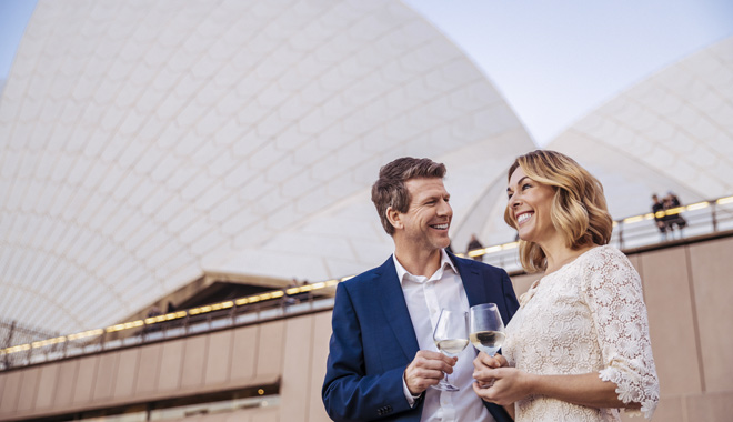 Opera house silver gold package with dining 09