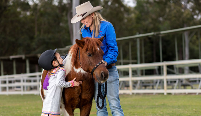 PARADISE COUNTRY PONY
