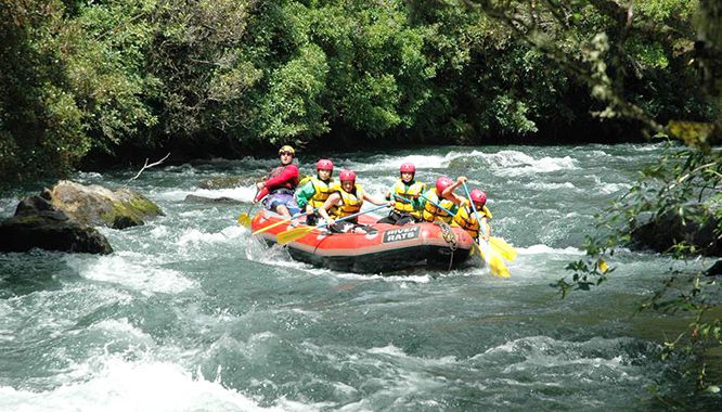 RANGITAIKI RAFTING GRADE 3 4here we go