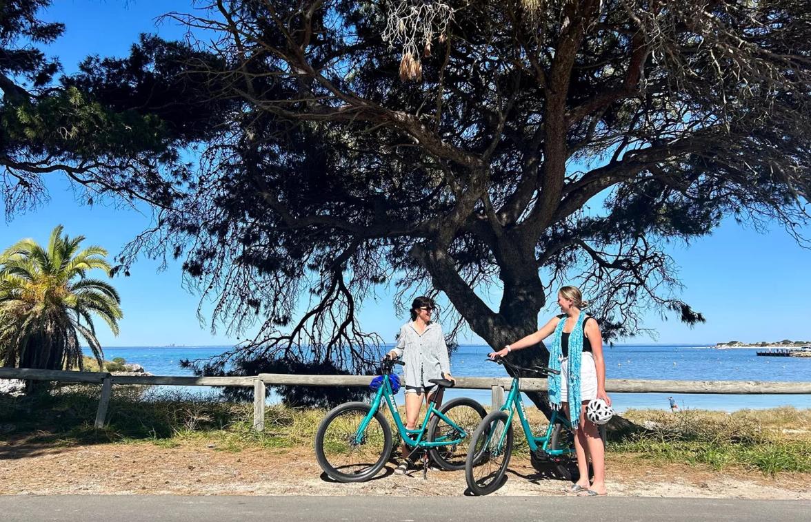 SEALINK FERRY BIKE Sealink Rottnest Island