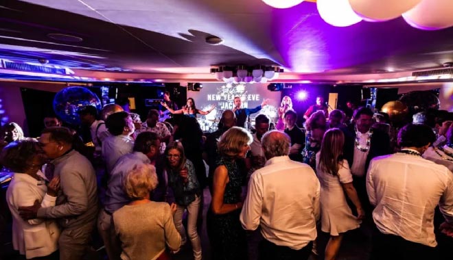 SYD NYE 2024 The Ultimate Firework Cruise Luxurious Comfort Aboard The Jackson SYD04098 ByKEN 12