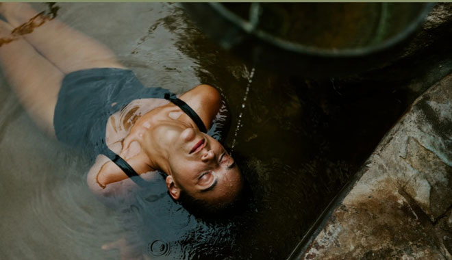 WEB bathe in the spa dreaming centre 9