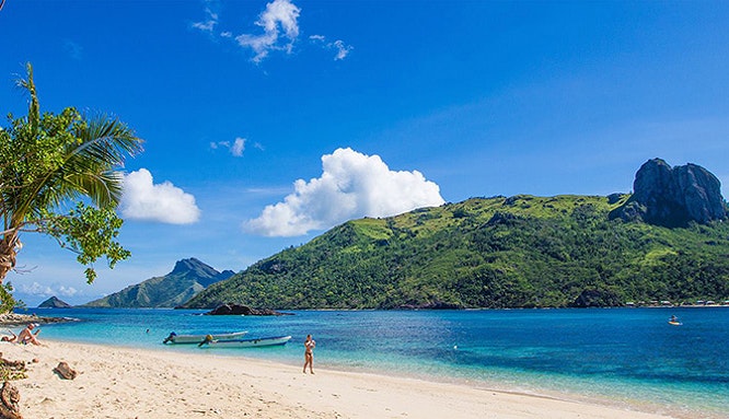 barefoot kuata day trip snorkel with reef sharks 3 jpg