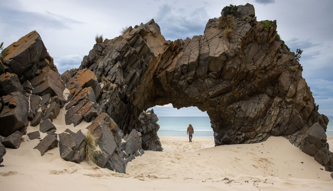 Mars Bluff, Cape Queen Elizabeth Track