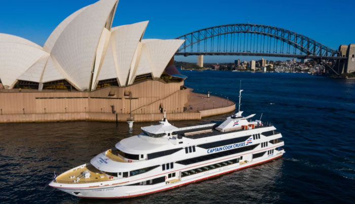 captain cock SYD 2000