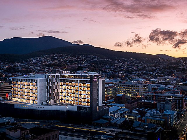 crowne plaza hobart 6509701987 4x3
