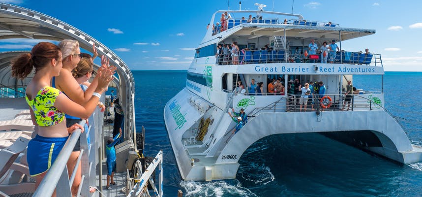 cruise whitsundays 738 px png