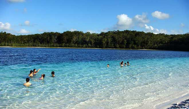 fraser island day tour hervey bay 1 jpg