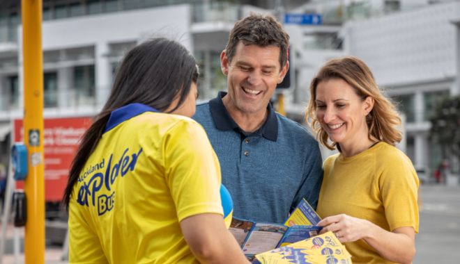 hop on hop of bus aukland (2)