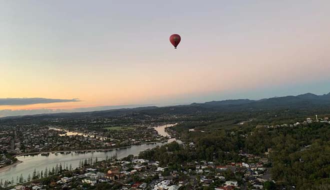 hot air balloon gold coast city 1