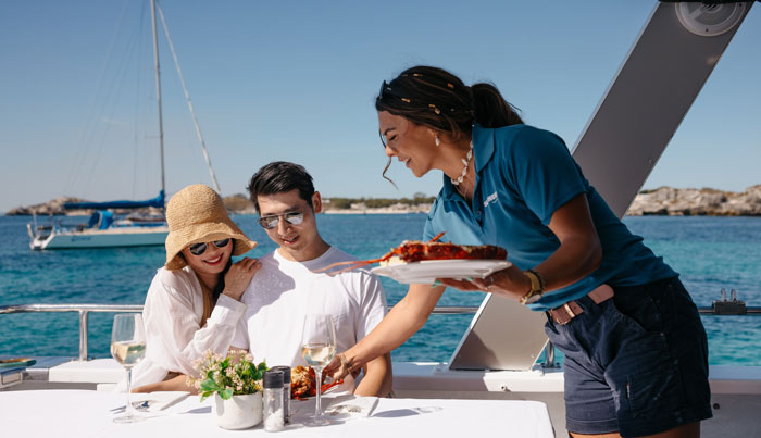 luxe Island Seafood Cruise3