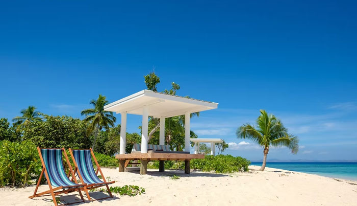 malamala beach club Beachside cabana