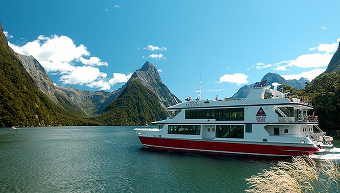 milford sound tours 14 jpg