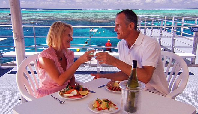 outer barrier reef pontoon platform lunch couple