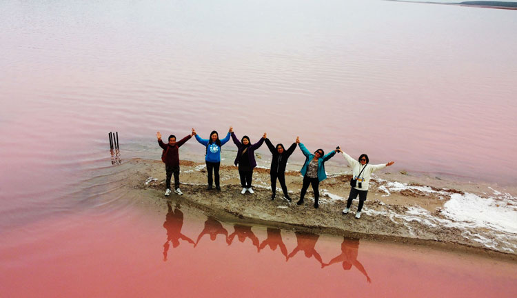 pink lake west au2