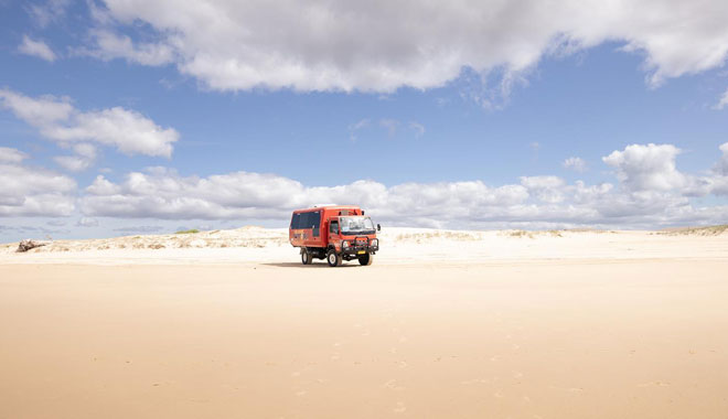 port stephen sandboarding adventure pass sydney6