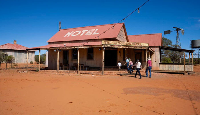 red centre journery tour emu run experience1