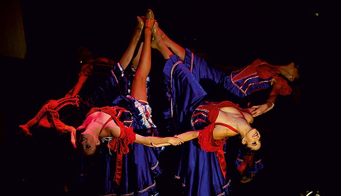 showboat can can jpg