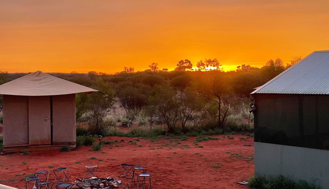 uluru camping safari tent 001