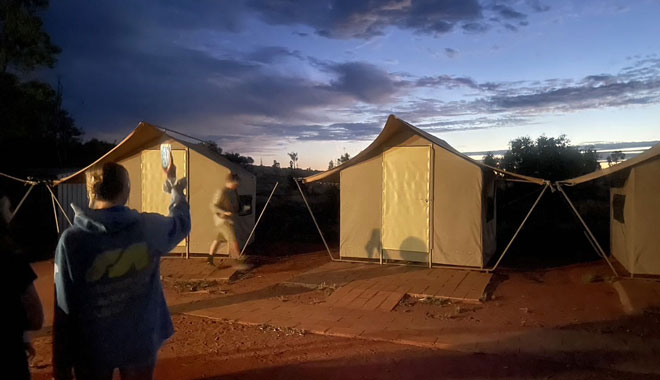 uluru camping safari tent 002