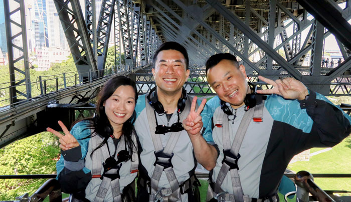 under bridge walk 001